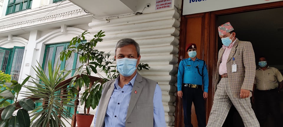 एमाले सांसद रावलद्वारा राजीनामा फिर्ता